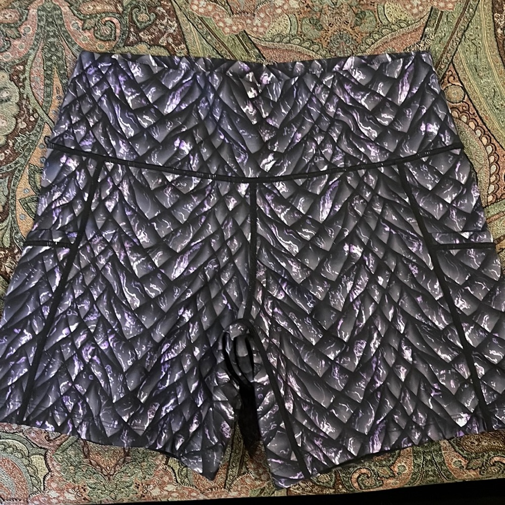 CVG medium shorts